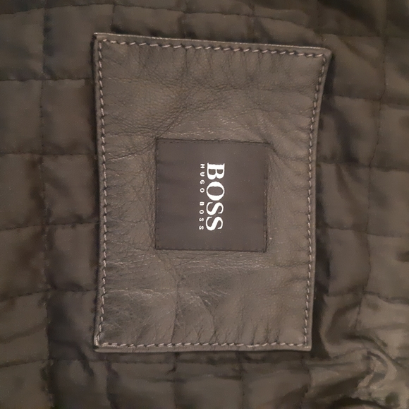 Leather jacket - Picture 2 of 3